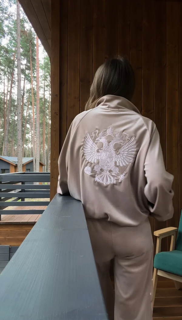 КОСТЮМ ЖЕНСКИЙ «ДЕРЖАВА»